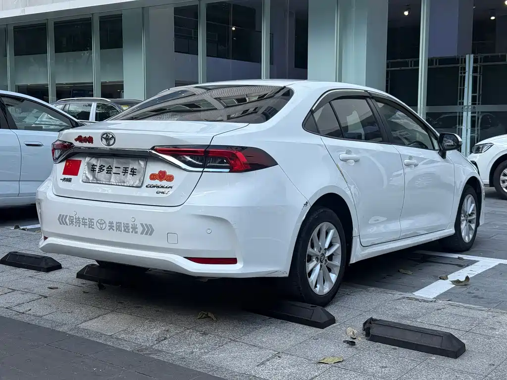 Toyota Corolla — миниатюра 4