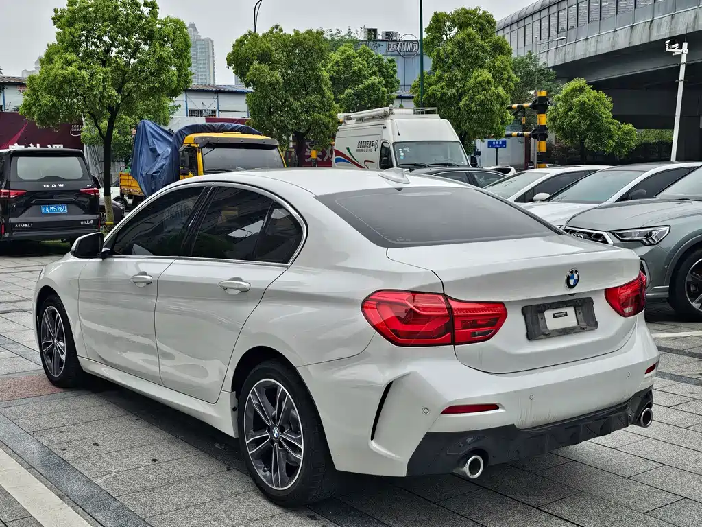 BMW 1 Series — миниатюра 11