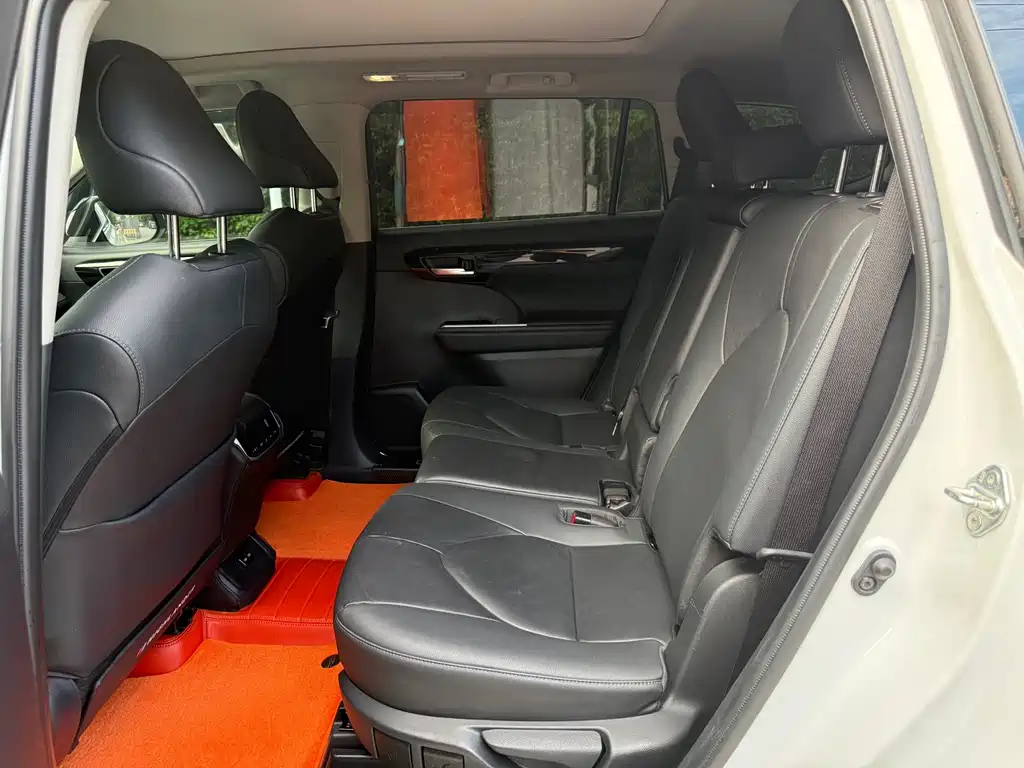Toyota Highlander — миниатюра 9