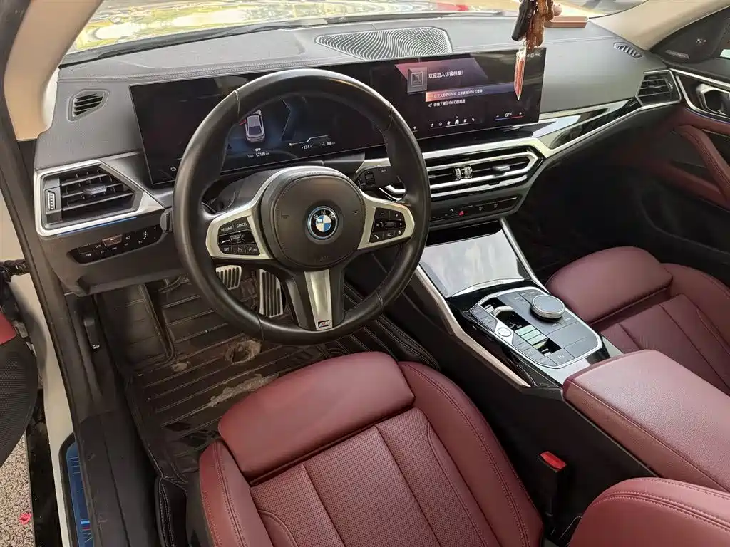 BMW i4 — миниатюра 10