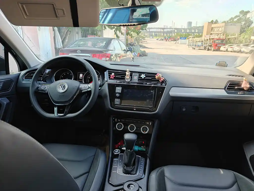 Volkswagen Tiguan L — миниатюра 12
