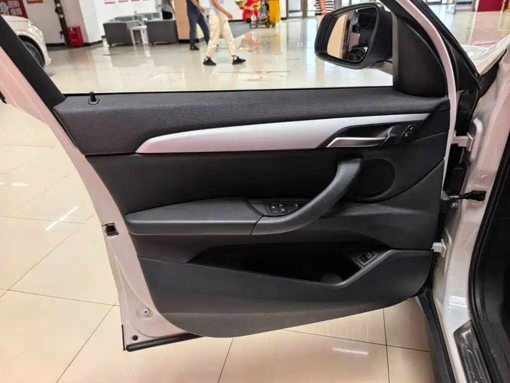 BMW X1 — миниатюра 6