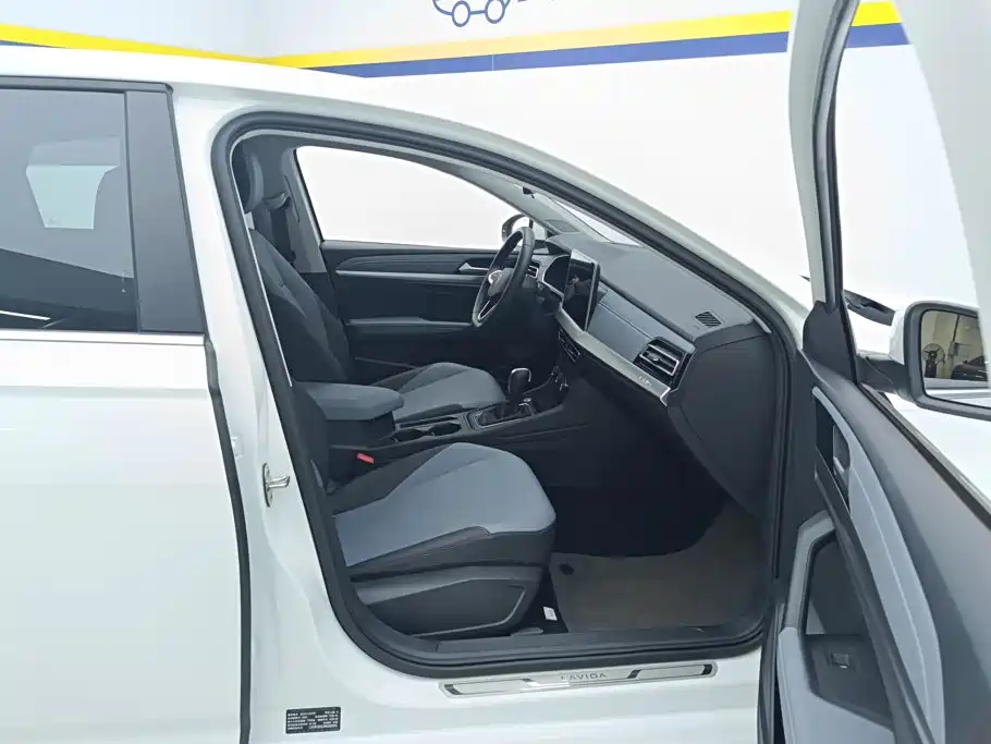 Volkswagen Lavida — миниатюра 8