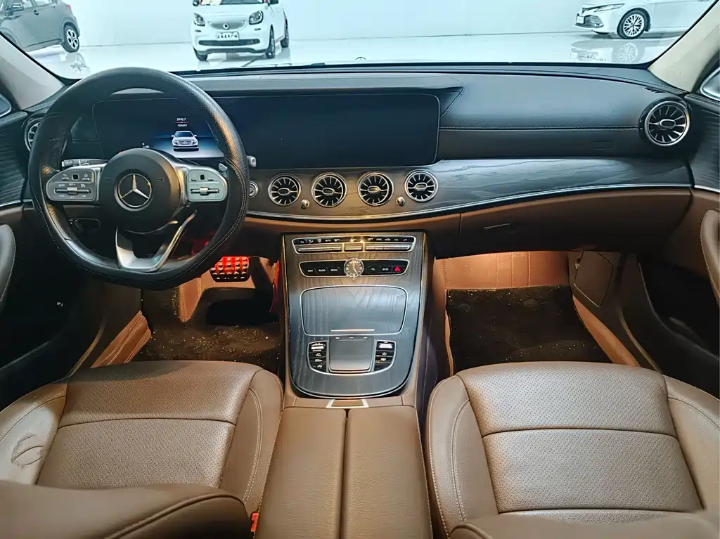 Mercedes-Benz E-Class — миниатюра 4
