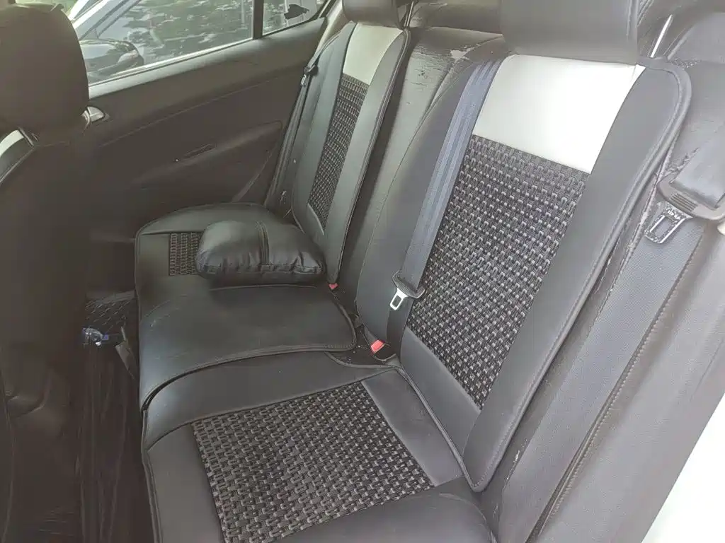 Peugeot 308 — миниатюра 18