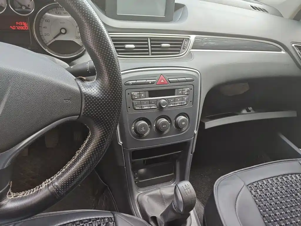 Peugeot 308 — миниатюра 14