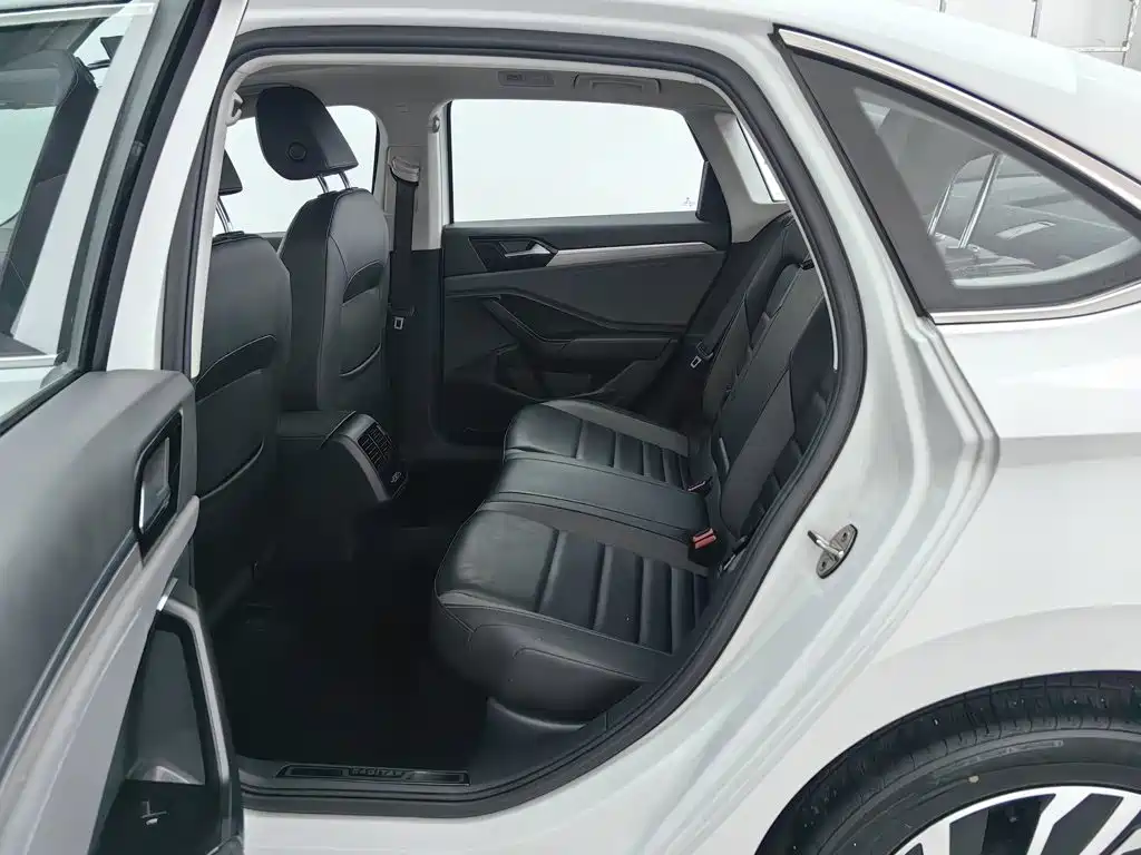 Volkswagen Sagitar — миниатюра 15