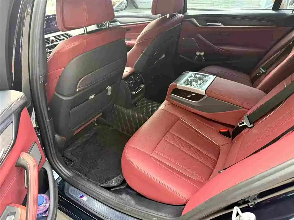BMW 5 Series — миниатюра 6