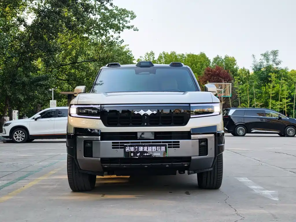 Fang Cheng Bao Leopard 8 — миниатюра 2