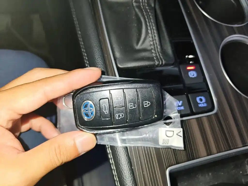 Toyota Sienna — миниатюра 9