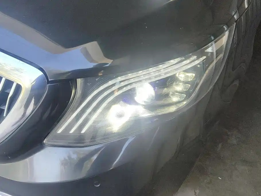 Mercedes-Benz Vito — миниатюра 5