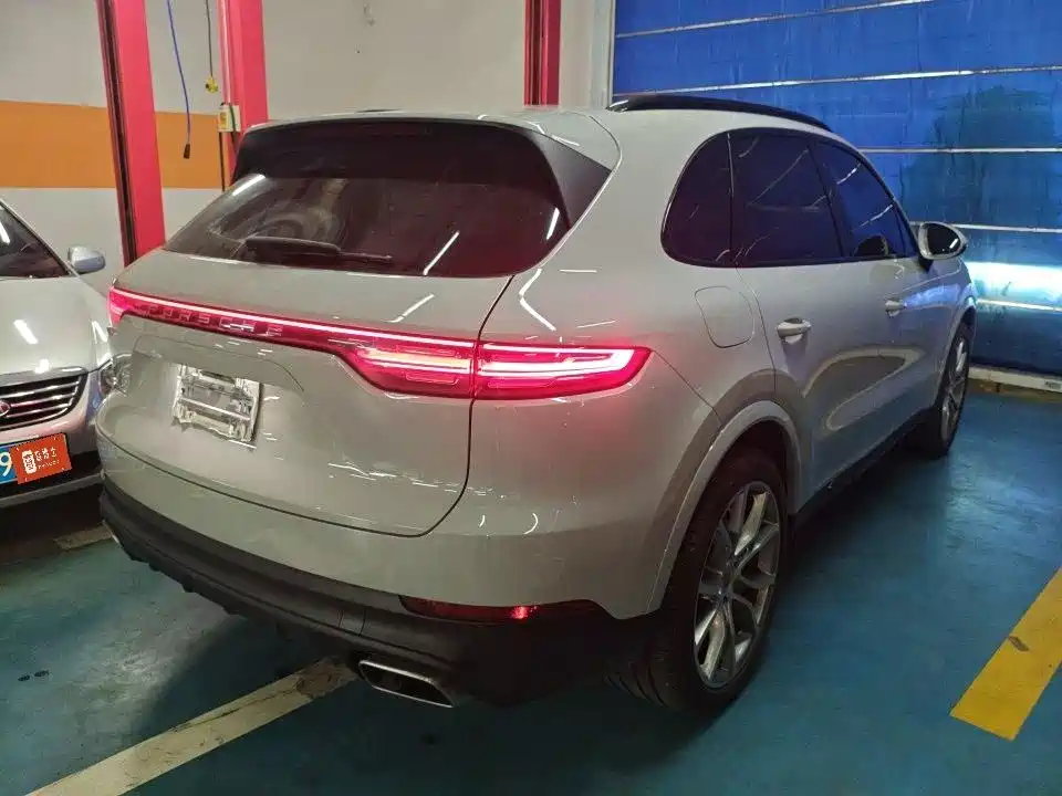 Porsche Cayenne Hybrid — миниатюра 3