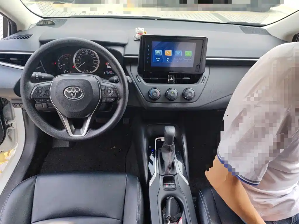 Toyota Corolla — миниатюра 10