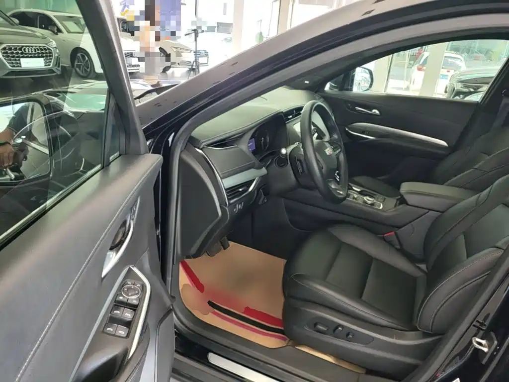 Cadillac XT4 — миниатюра 16