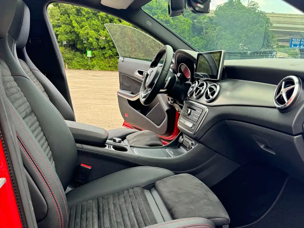 Mercedes-Benz CLA (Import) — миниатюра 10