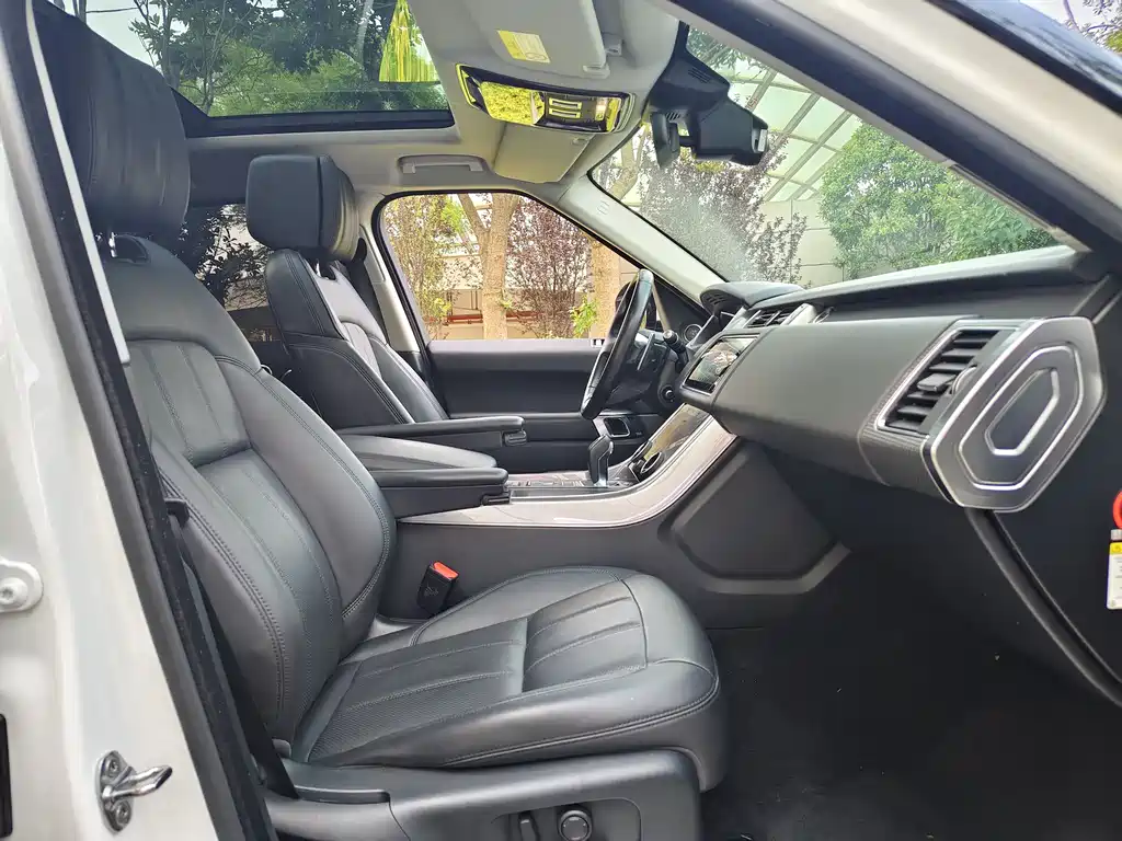 Land Rover Range Rover Sport 2019 3.0 L6 HSE DYNAMIC