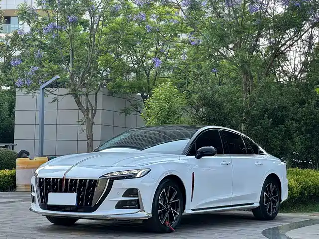 2024 Hongqi H6
