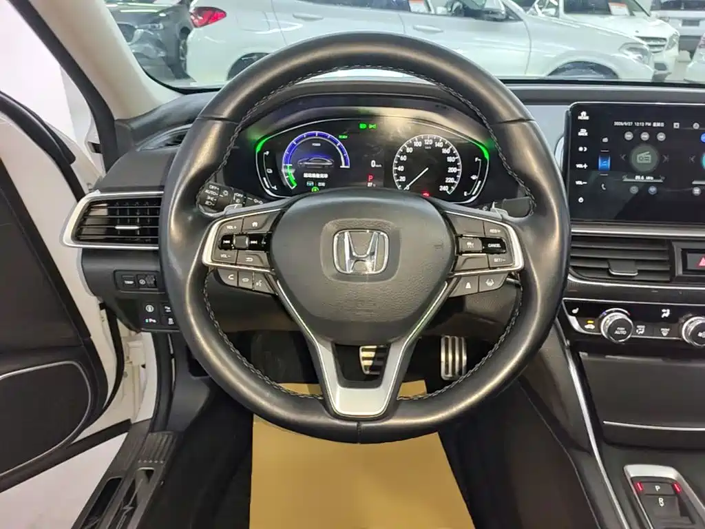Honda Accord — миниатюра 11
