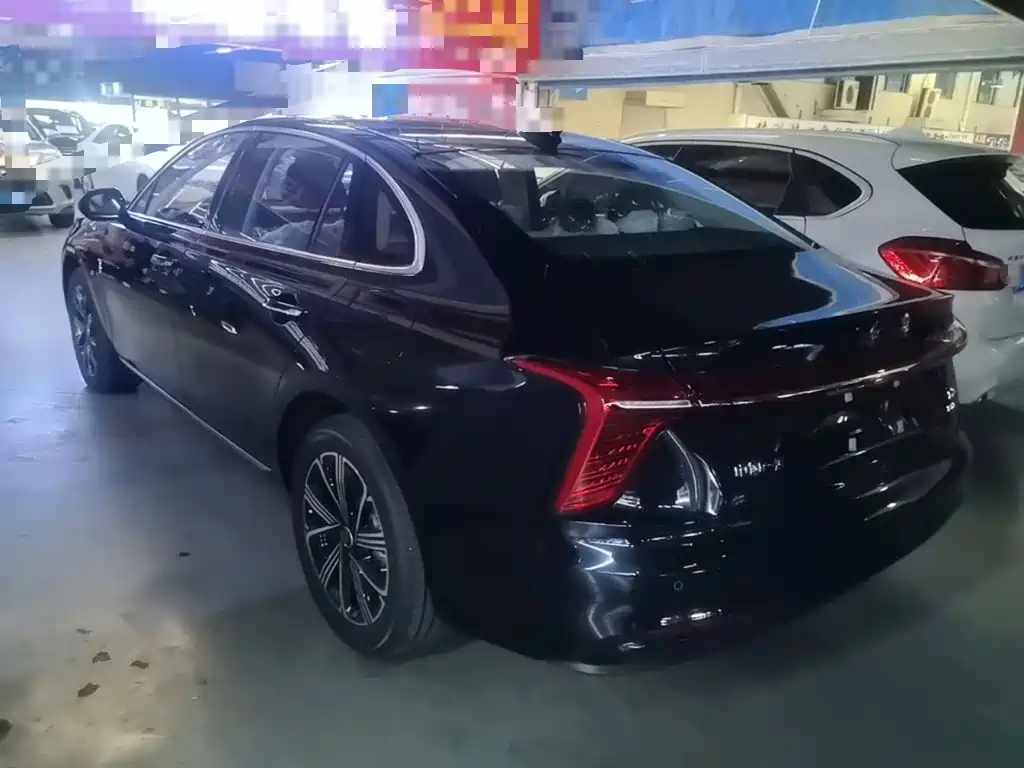 Hongqi Hongqi H5 PHEV — миниатюра 5