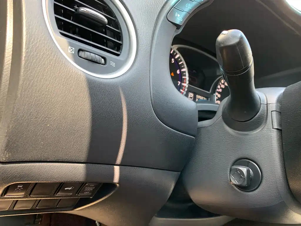 Infiniti QX60 (Import) — миниатюра 23