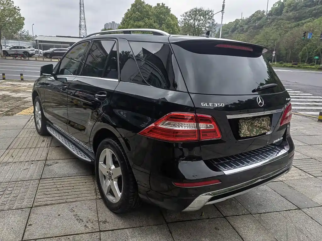Mercedes-Benz M-Class — миниатюра 4