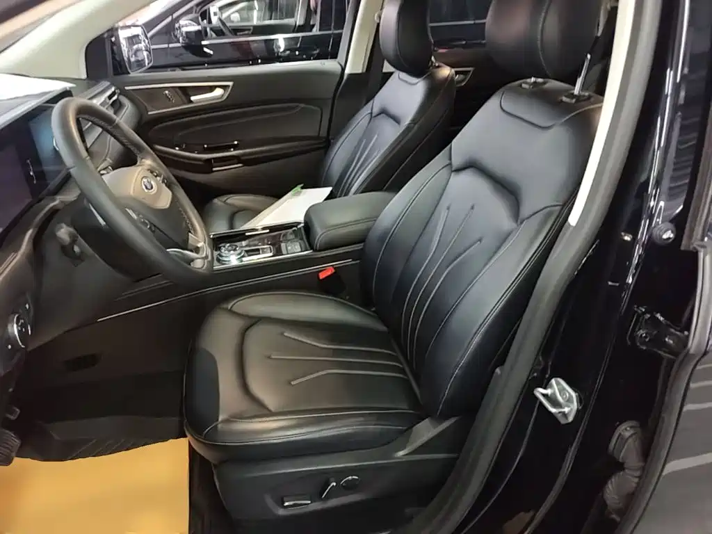 Ford Edge — миниатюра 15