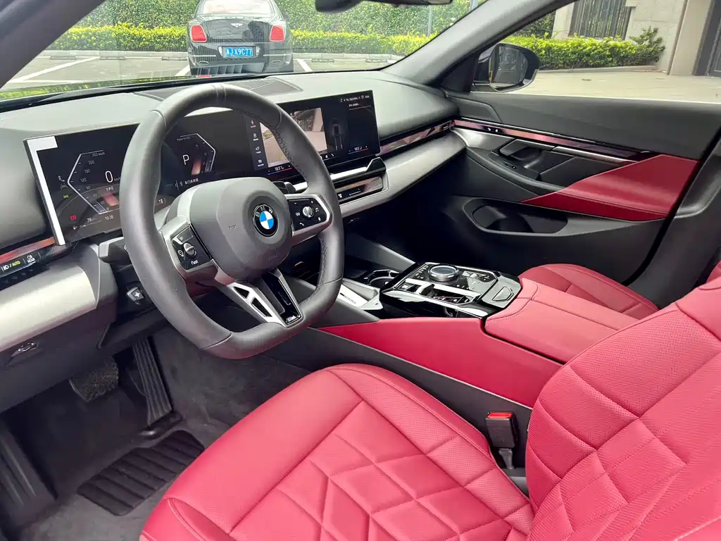 BMW 5 Series — миниатюра 8