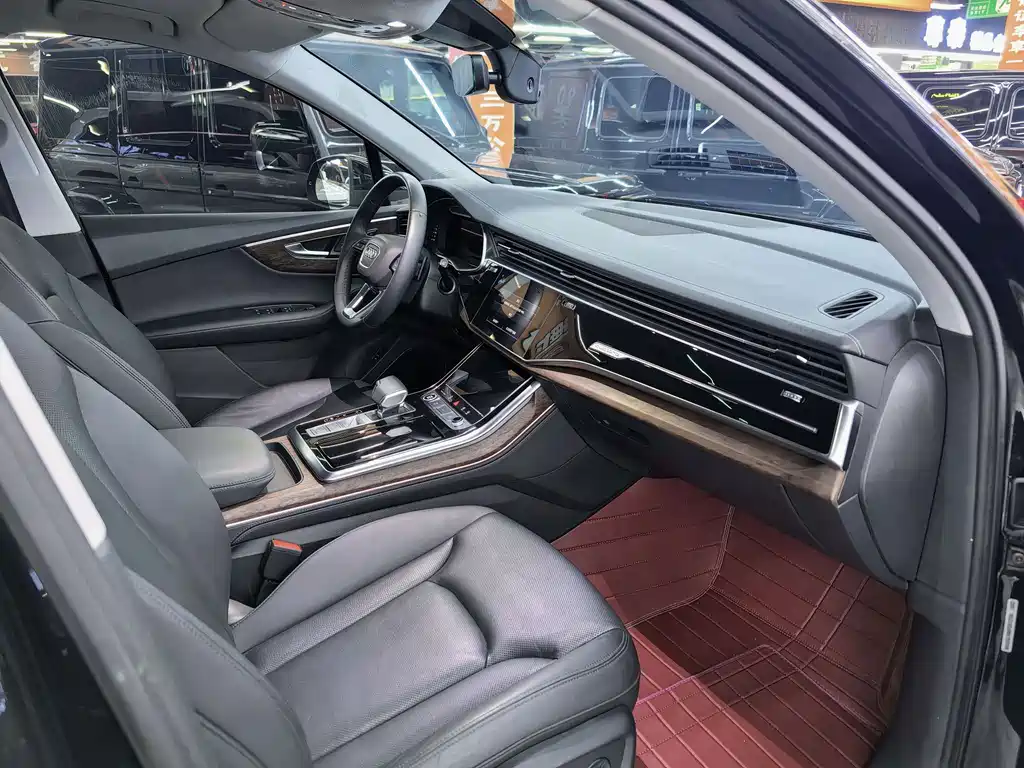 Audi Q7 — миниатюра 4
