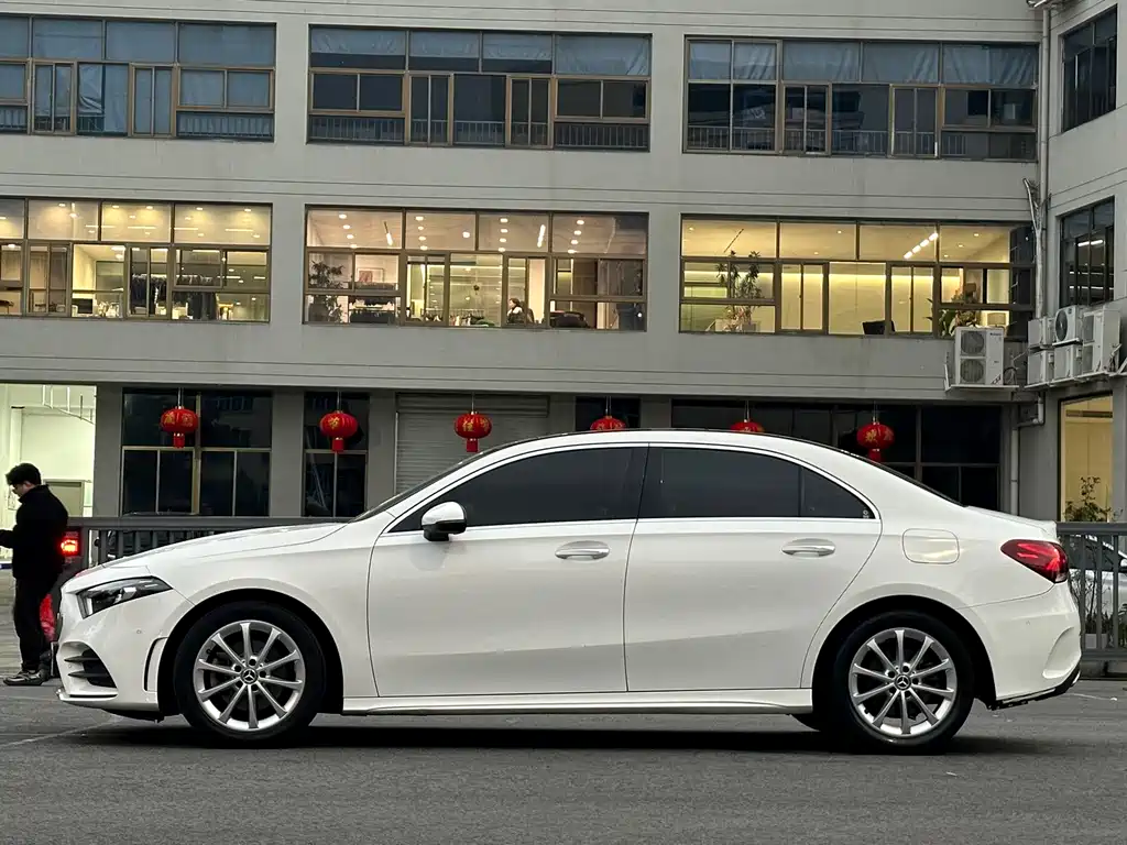 Mercedes-Benz A-Class — миниатюра 4