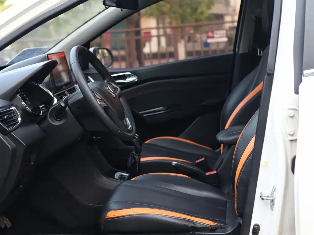 Baojun 310 — миниатюра 16