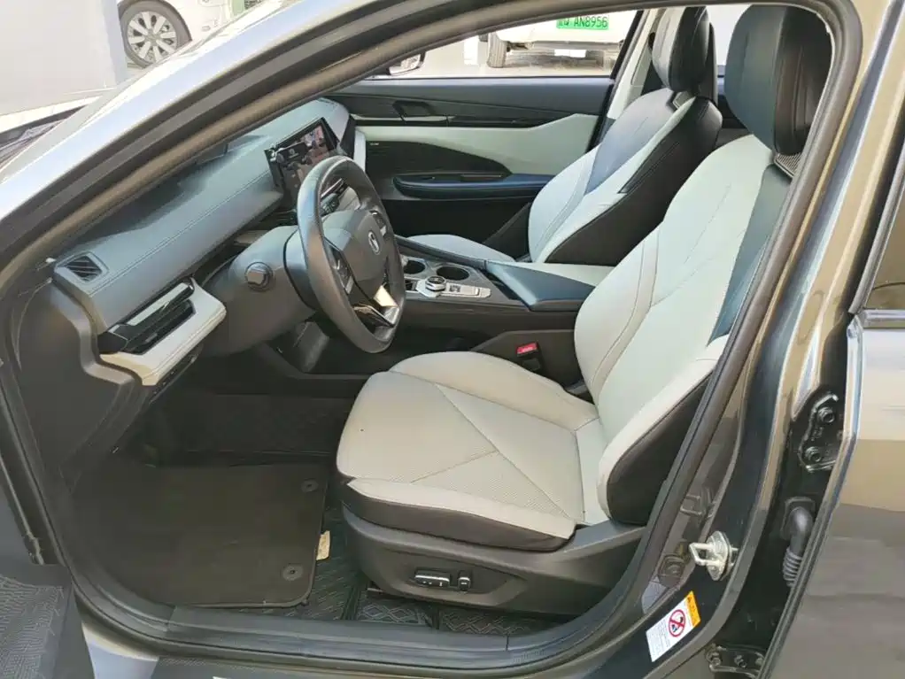 Changan UNI-V iDD — миниатюра 15