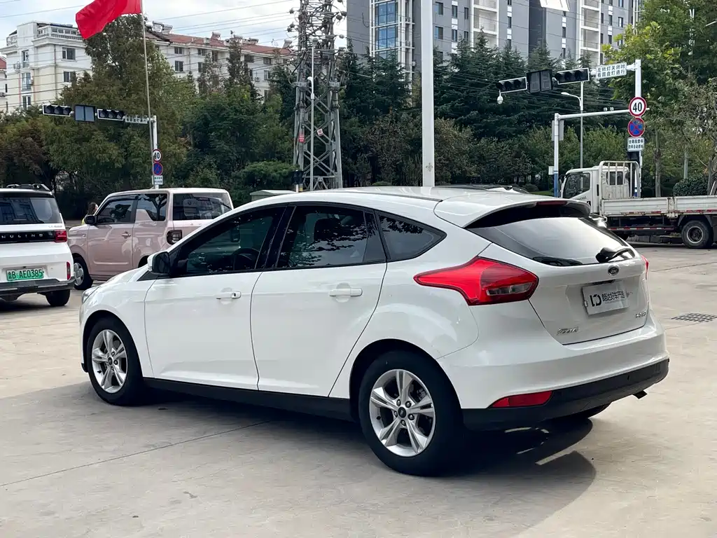 Ford Focus — миниатюра 9