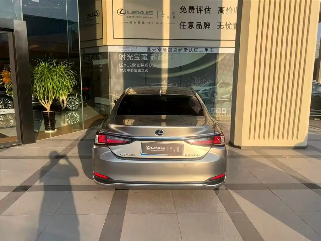 Lexus ES — миниатюра 3
