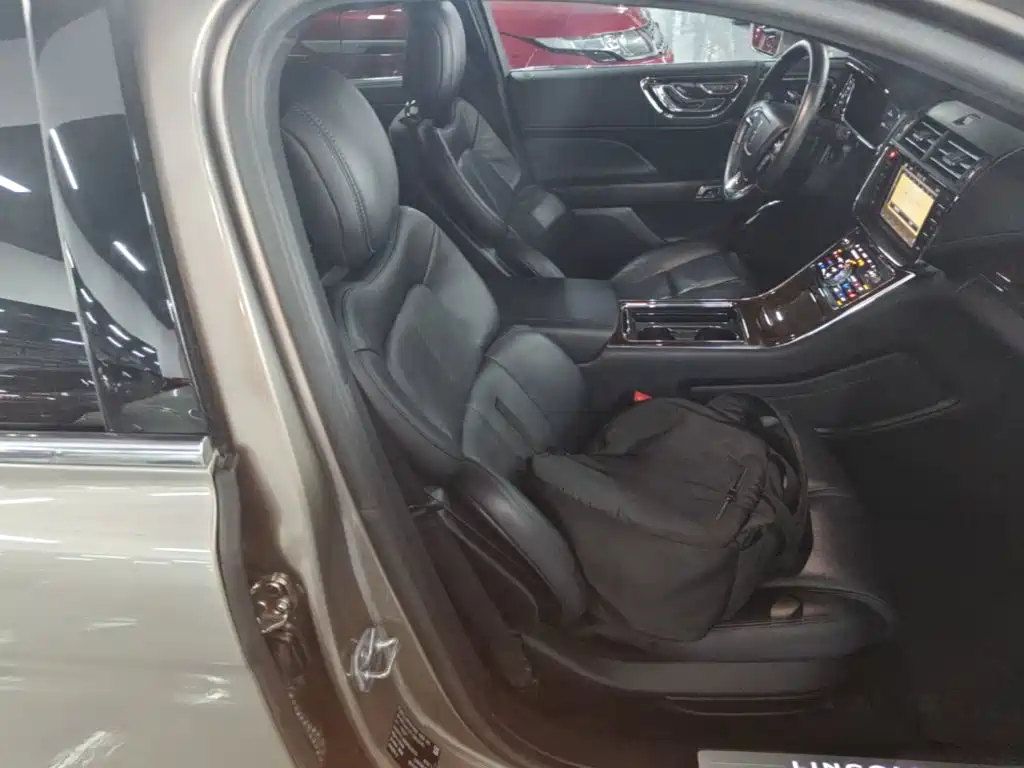 Lincoln Continental — миниатюра 25
