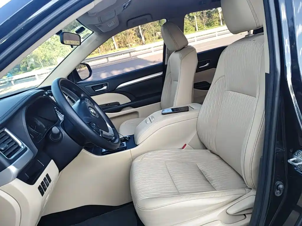 Toyota Highlander — миниатюра 15