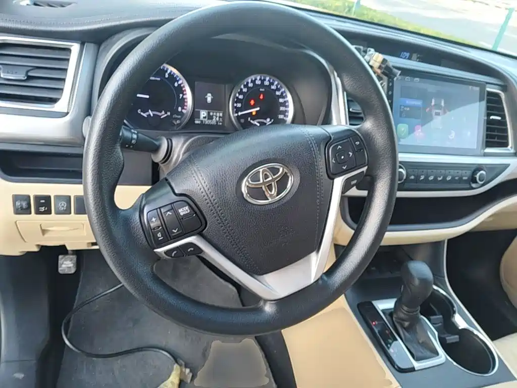 Toyota Highlander — миниатюра 11