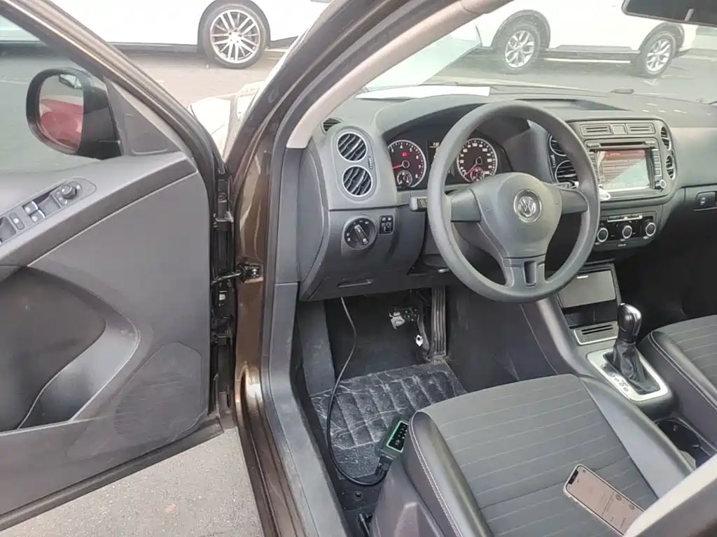 Volkswagen Tiguan — миниатюра 16