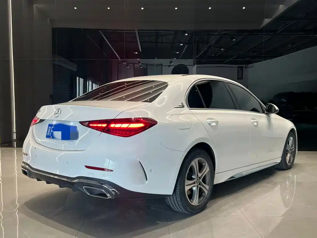 Mercedes-Benz C-Class — миниатюра 5