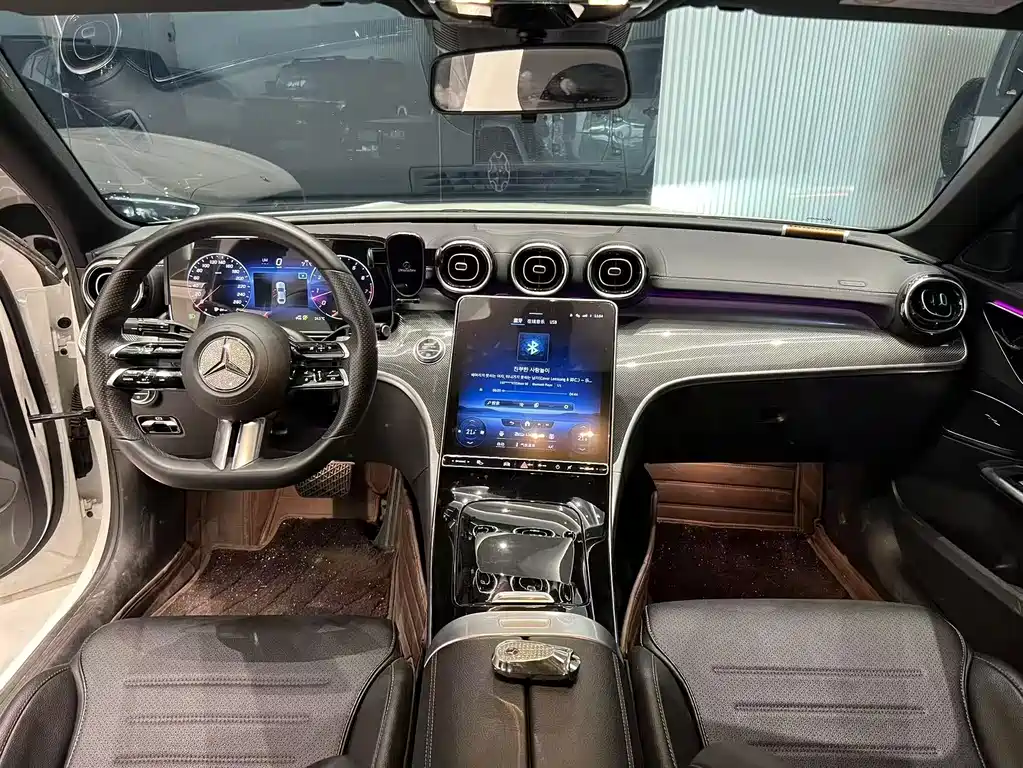 Mercedes-Benz C-Class — миниатюра 7