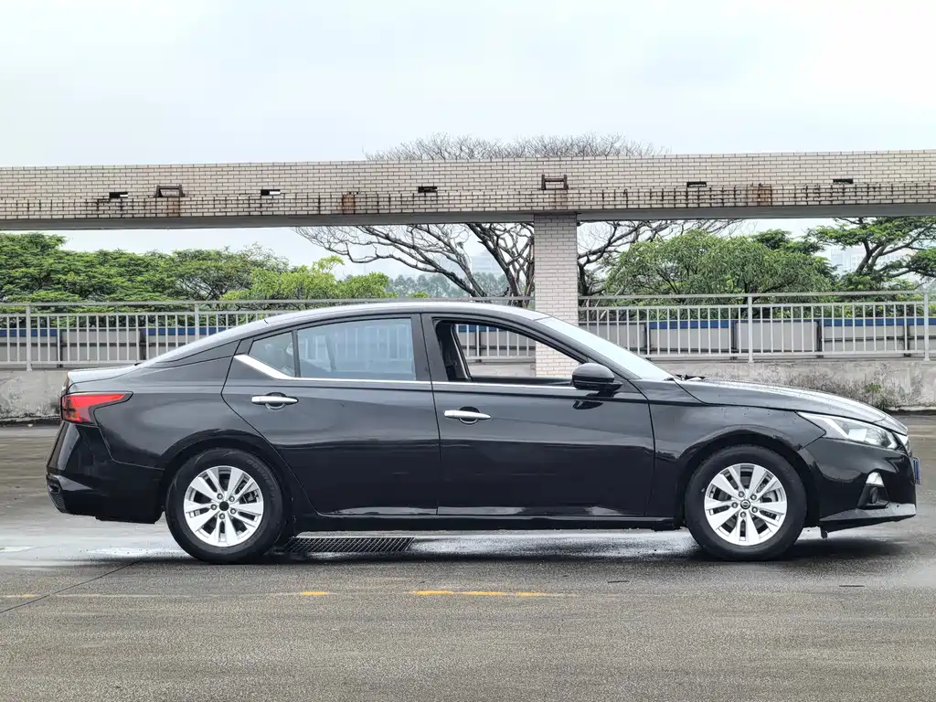 Nissan Teana — миниатюра 4