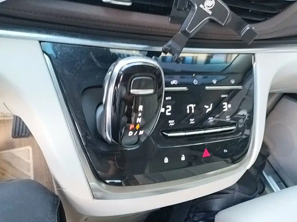 Buick GL8 — миниатюра 14