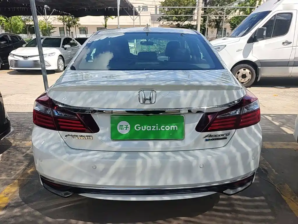 Honda Accord — миниатюра 6