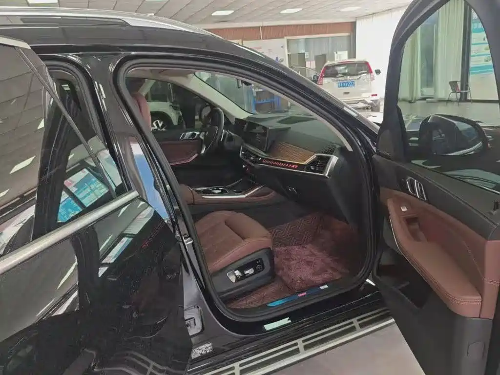 BMW X7 — миниатюра 5