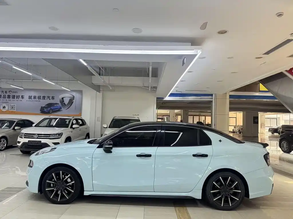 Lynk & Co 03 — миниатюра 3