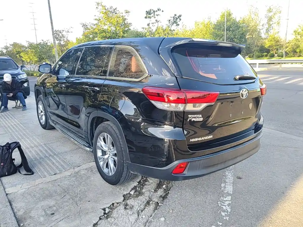 Toyota Highlander — миниатюра 5