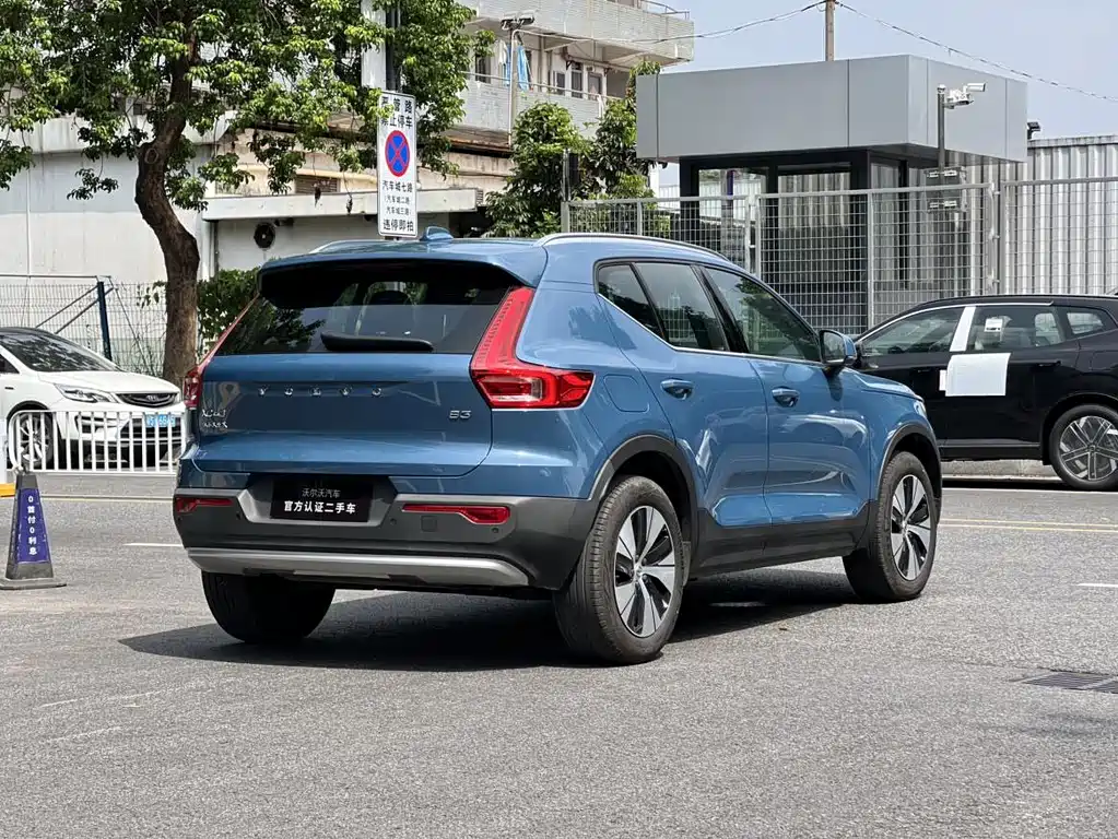 Volvo XC40 — миниатюра 11