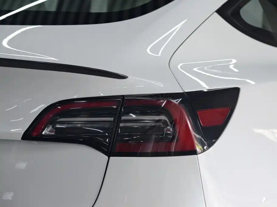 Tesla Model 3 — миниатюра 28