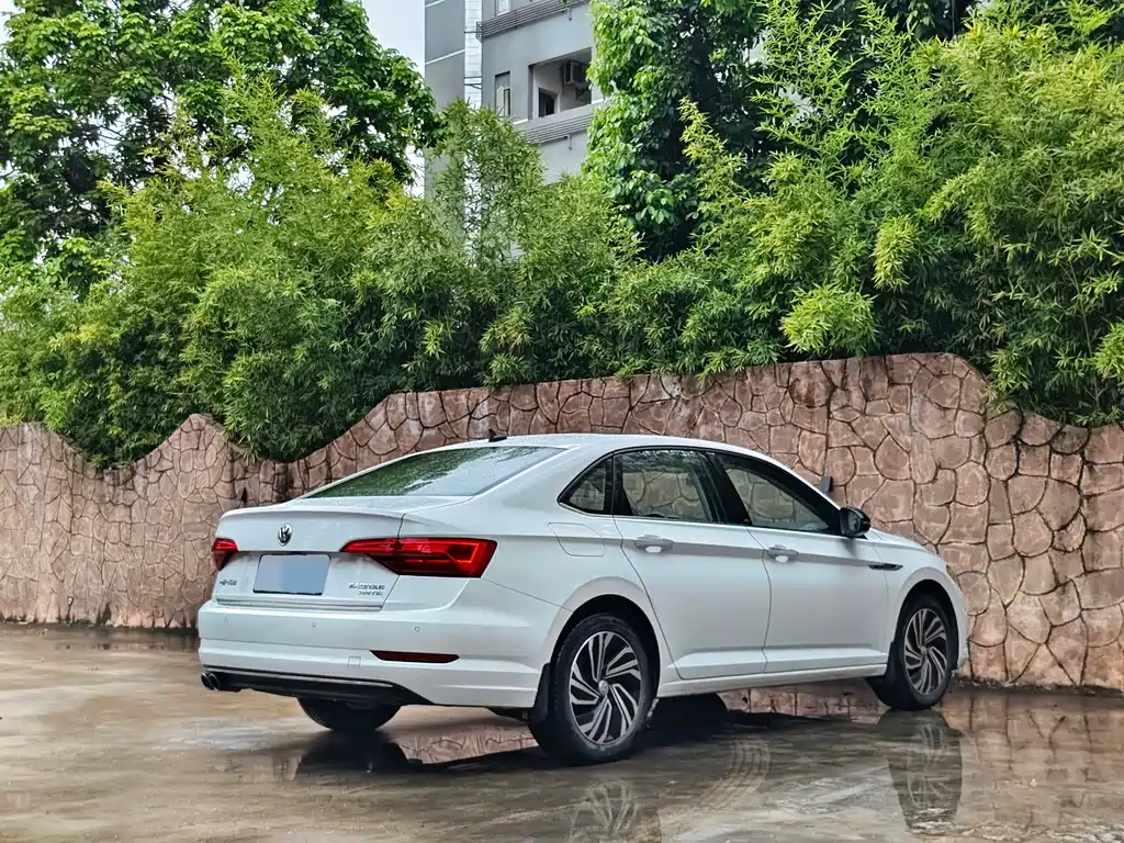 Volkswagen Sagitar 2021 200TSI DSG Comfort Smart Connect