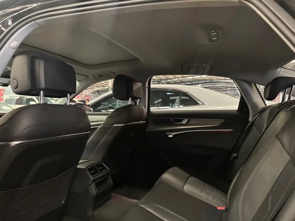 Audi A6L — миниатюра 10