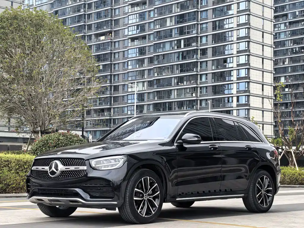 MERCEDES-BENZ GLC